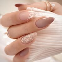 OUYoo French Tip Press On Nails - Package Soft Gel French Fake Nails Short, Salon-quality Press On Nails, Seamless Glue-on Nails for Woman Nail Art Manicure